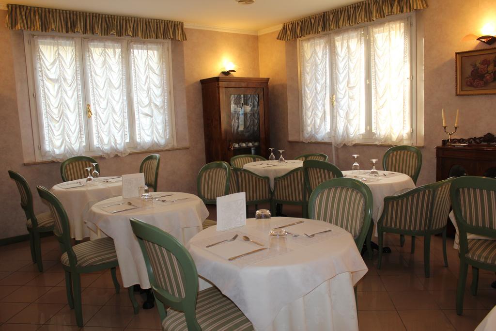 Hotel La Torre Rimini Exteriör bild