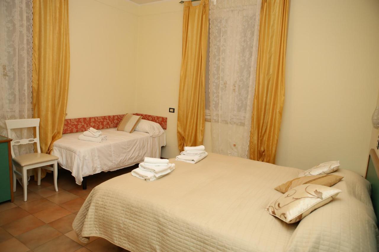 Hotel La Torre Rimini Exteriör bild