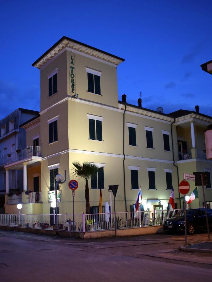 Hotel La Torre Rimini Exteriör bild